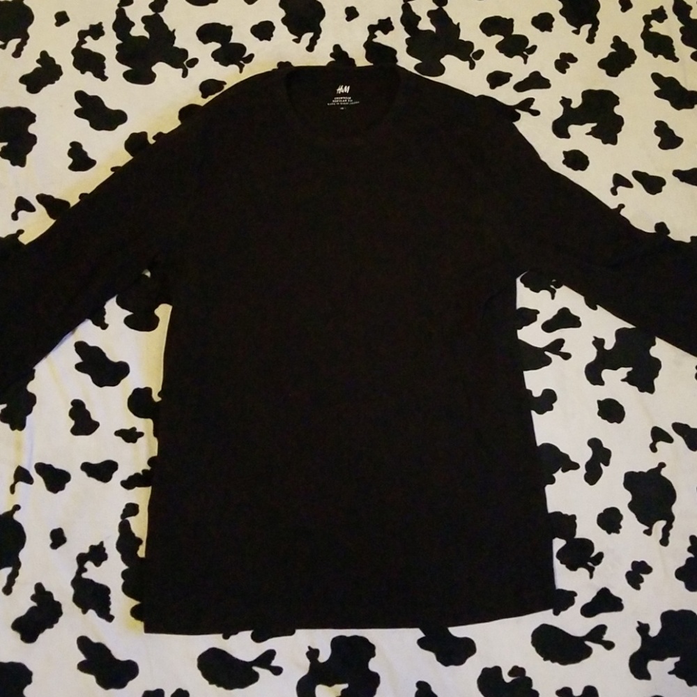 Slick looking crewneck sweater